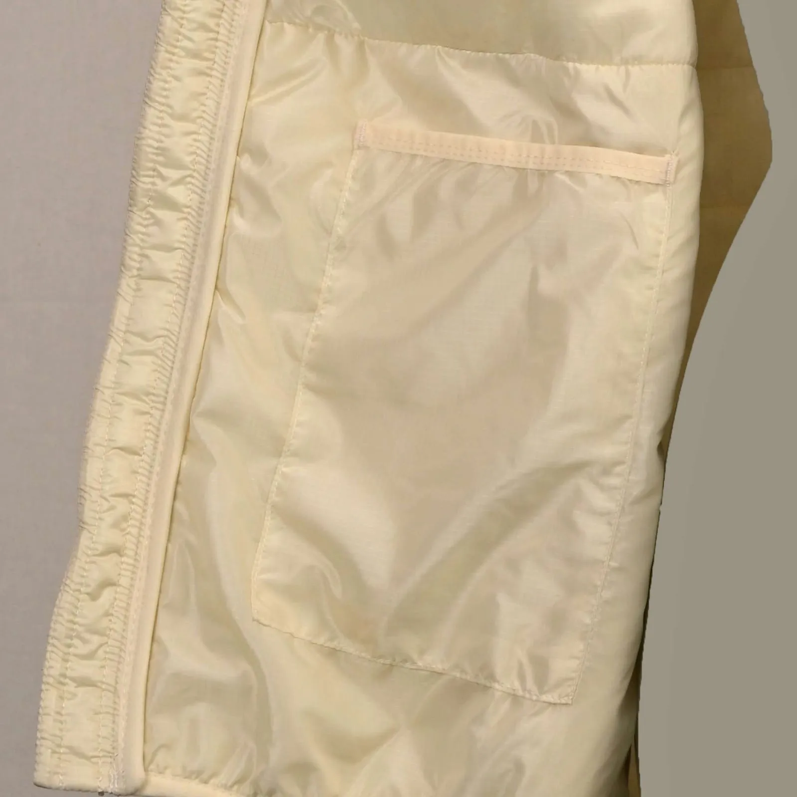 Women’s Ultralight Vest — Light cream (6)